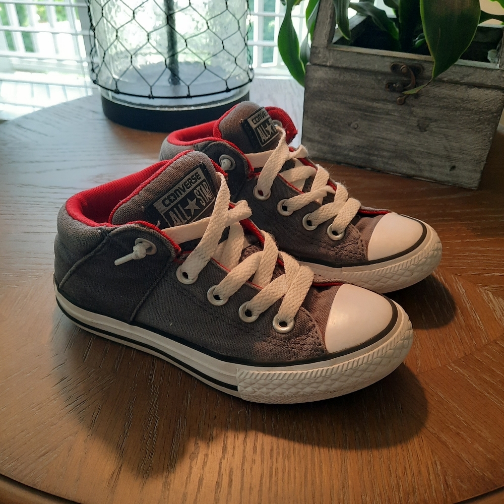 Boys Converse Shoes Size 12.5